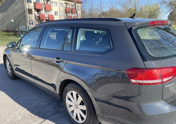 Volkswagen Passat cena 64900 przebieg: 209000, rok produkcji 2017 z Lubin małe 29
